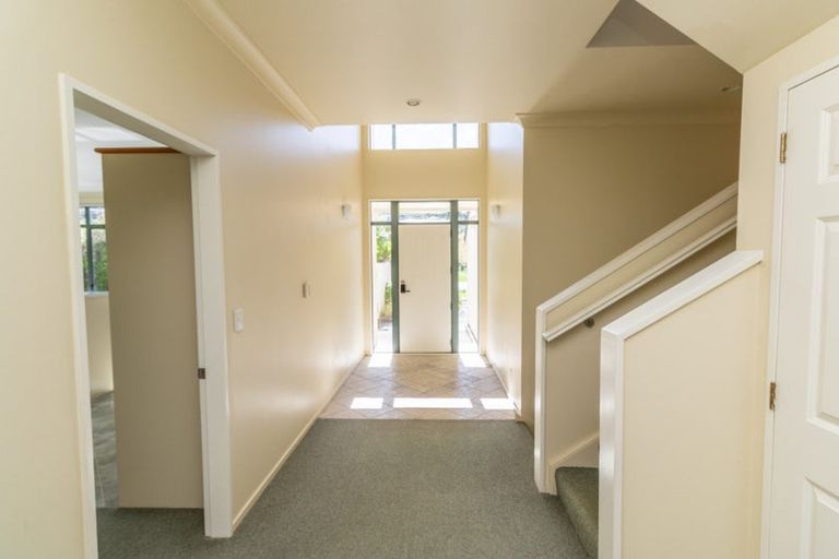 Photo of property in 43 Amesbury Drive, Churton Park, Wellington, 6037