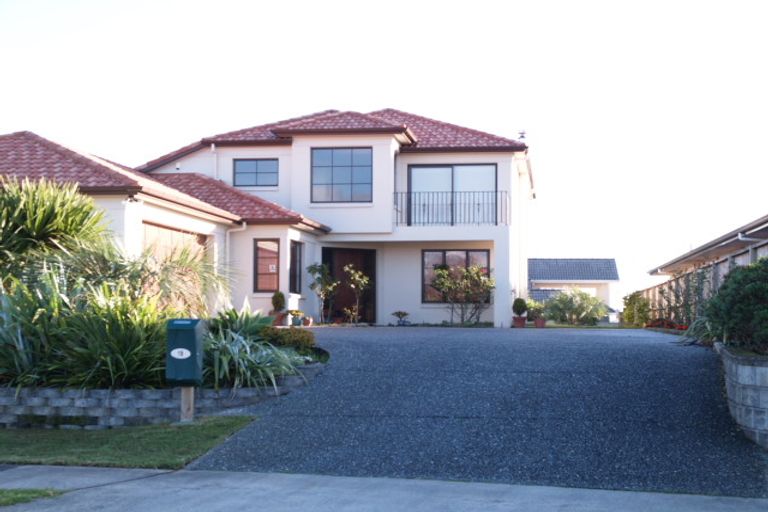 Photo of property in 1b Estuary Views, Shelly Park, Auckland, 2014