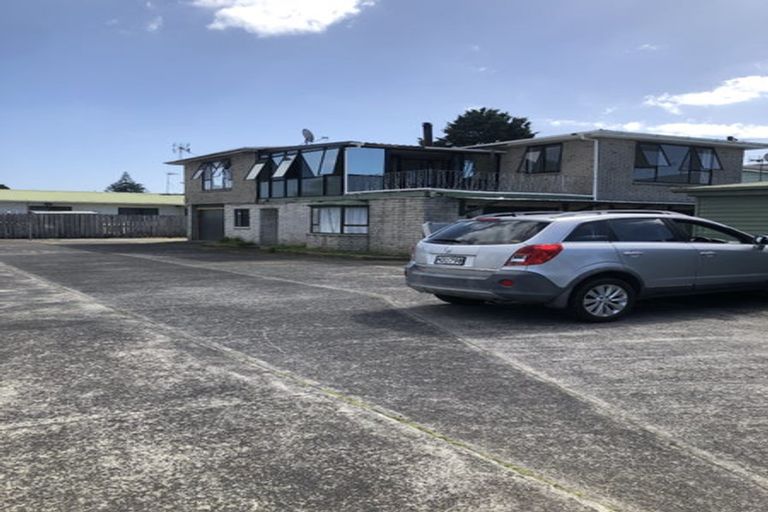Photo of property in 20 Christmas Road, Manurewa, Auckland, 2102