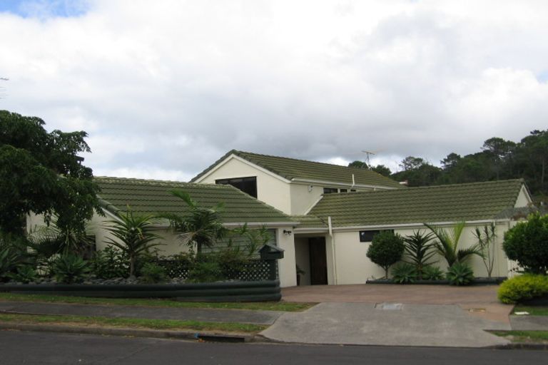 Photo of property in 14 Francis Curtis Avenue, Blockhouse Bay, Auckland, 0600