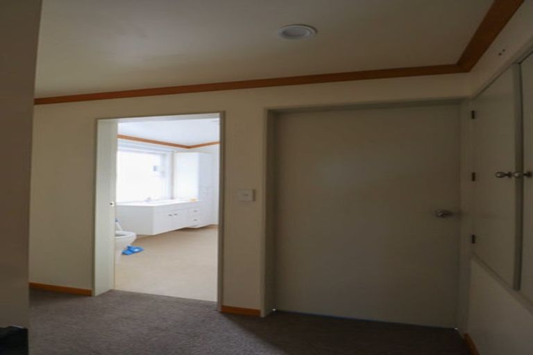 Photo of property in 2 Meadowvale Drive, Levin, 5510