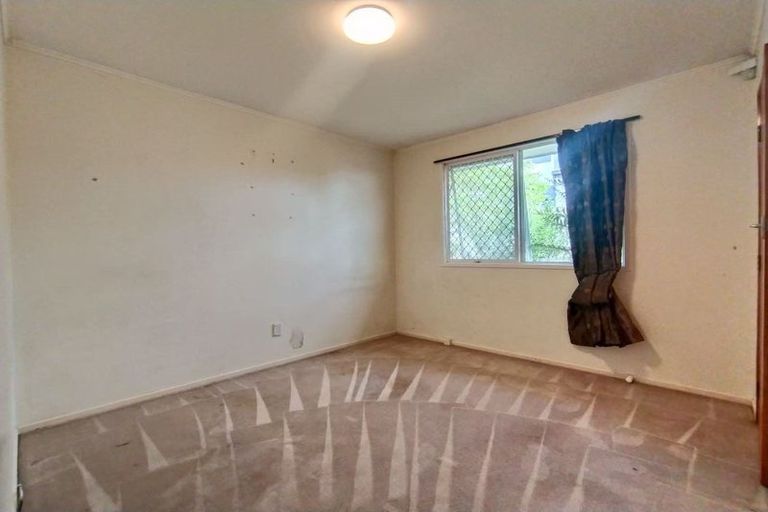 Photo of property in 39 Lewisham Street, Highland Park, Auckland, 2010