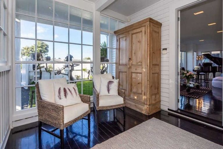 Photo of property in 100 Esplanade, Sumner, Christchurch, 8081