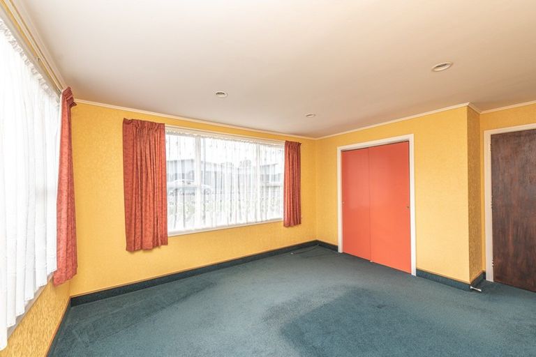 Photo of property in 30 Miro Street, Castlecliff, Whanganui, 4501