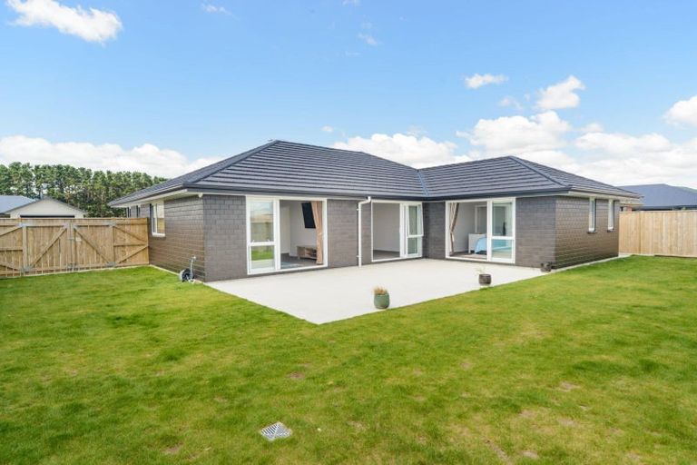 Photo of property in 47 Atlantic Drive, Fitzherbert, Palmerston North, 4410