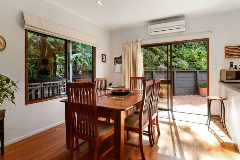 Photo of property in 5 Summit Road, Lake Okareka, Rotorua, 3076