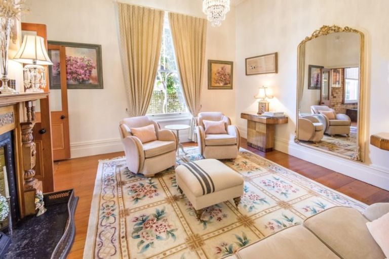 Photo of property in 11 Rattray Street, Devonport, Auckland, 0624