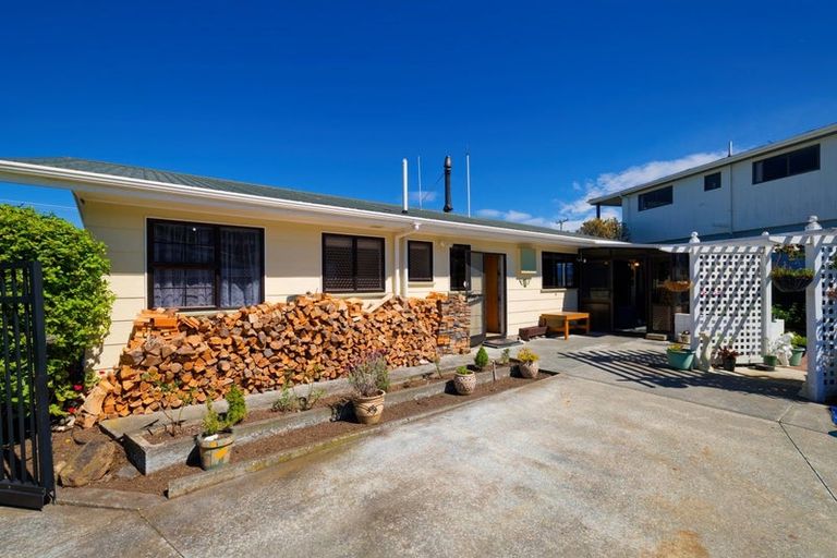 Photo of property in 41 South Bay Parade, South Bay, Kaikoura, 7300