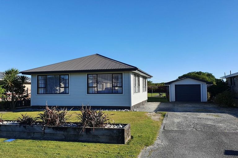 Photo of property in 60 Doyle Street, Blaketown, Greymouth, 7805