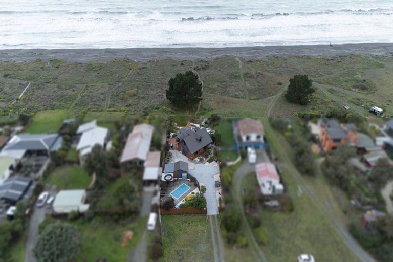 Photo of property in 196 Rarangi Beach Road, Rarangi, Blenheim, 7273
