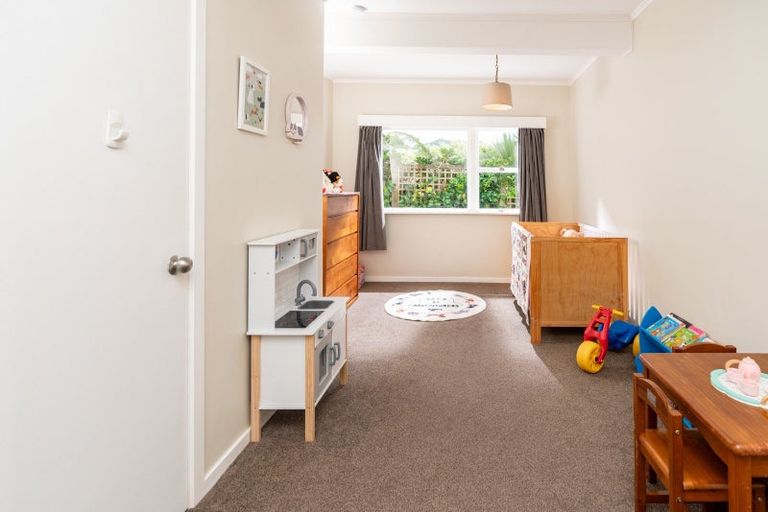 Photo of property in 7 Pimble Avenue, Karori, Wellington, 6012