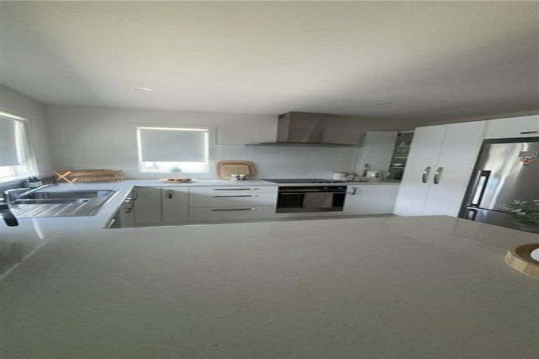 Photo of property in 85a Albany Highway, Unsworth Heights, Auckland, 0632