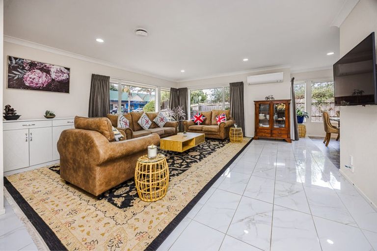 Photo of property in 124 Charles Prevost Drive, The Gardens, Auckland, 2105