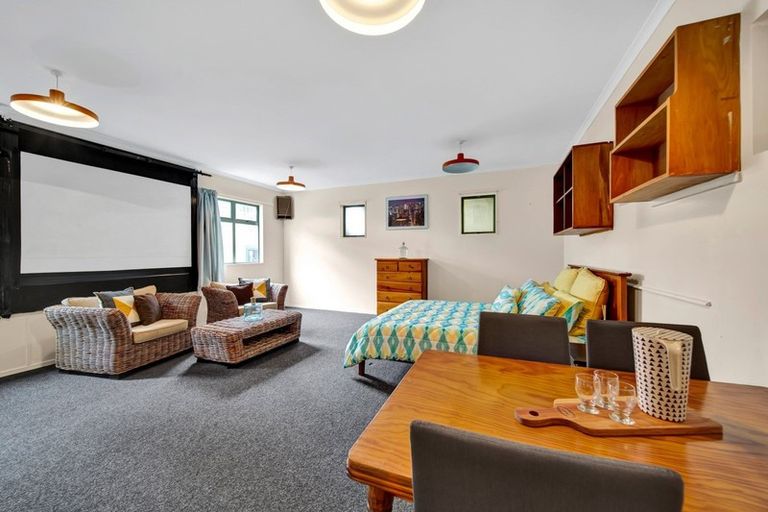 Photo of property in 339a Devon Street West, New Plymouth, 4310