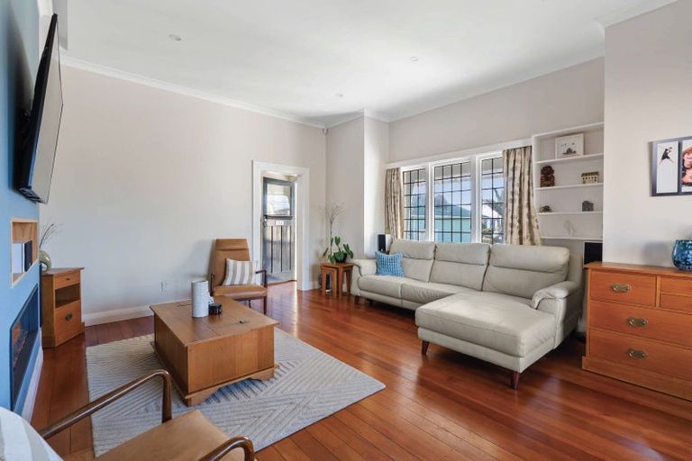 Photo of property in 58 Freyberg Street, Lyall Bay, Wellington, 6022