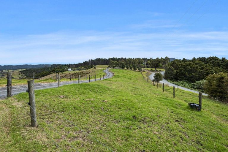 Photo of property in 347 Campbell Road, Parua Bay, Onerahi, 0192