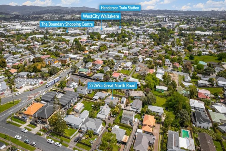 Photo of property in 2/269a Great North Road, Henderson, Auckland, 0612