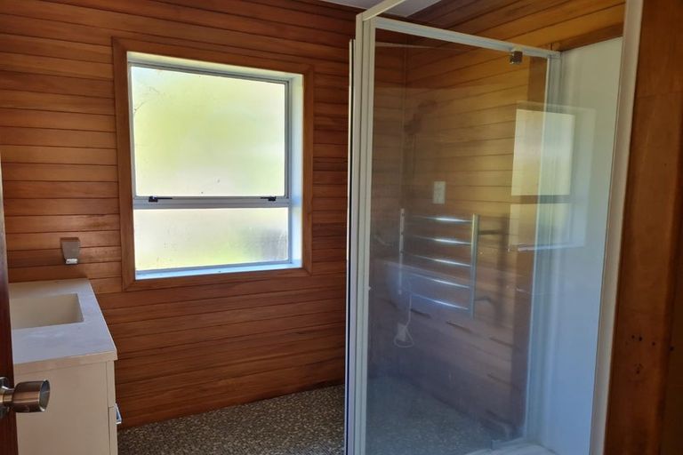 Photo of property in 1/38 Portobello Place, Torbay, Auckland, 0630