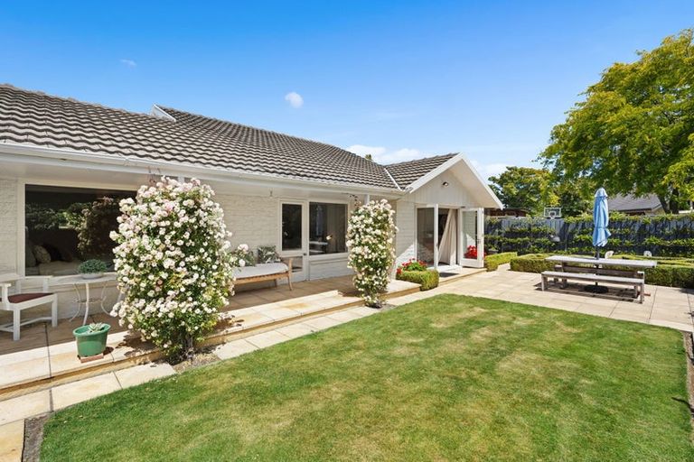 Photo of property in 2/14b Penhelig Place, Burnside, Christchurch, 8053