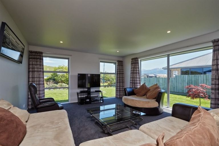 Photo of property in 2 Pukeko Place, Kaikoura, 7300