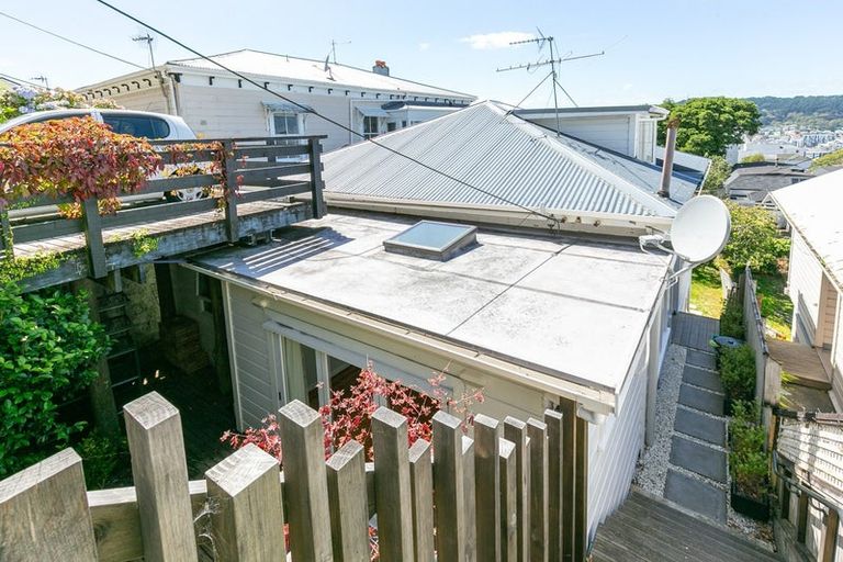 Photo of property in 5 Mckenzie Terrace, Te Aro, Wellington, 6011