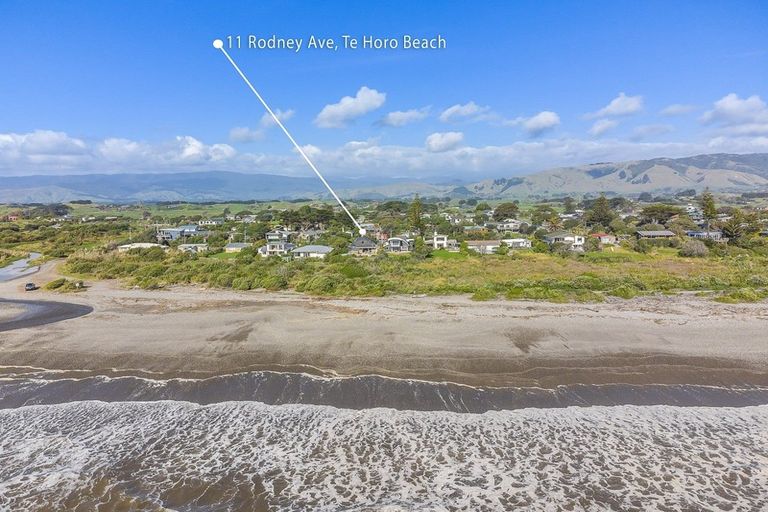 Photo of property in 11 Rodney Avenue, Te Horo Beach, Otaki, 5581