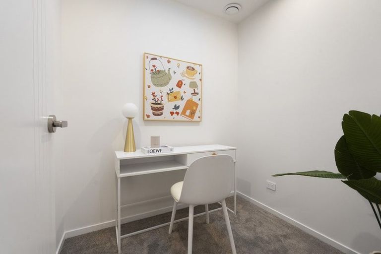 Photo of property in 73d Salamanca Road, Sunnynook, Auckland, 0620