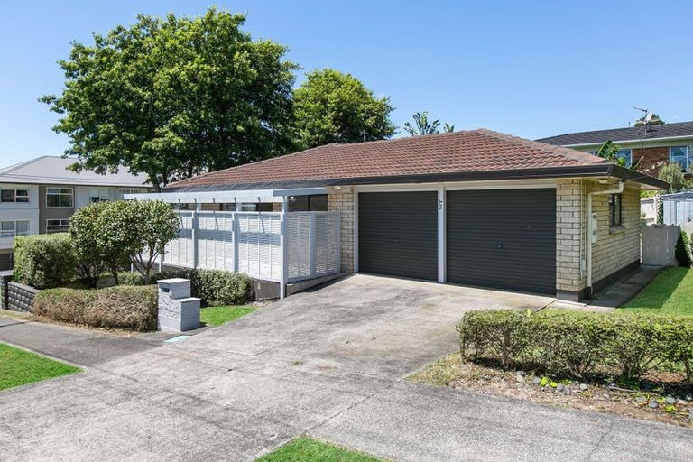 Photo of property in 1/2 West Street, Papakura, 2110