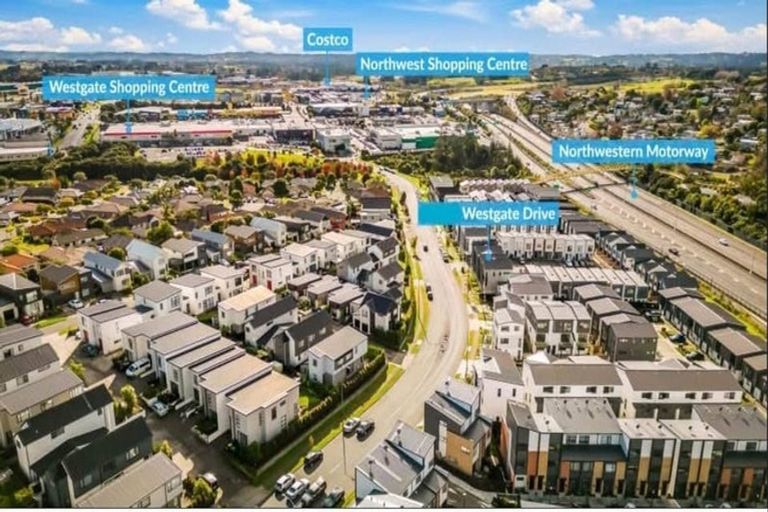 Photo of property in 10/36 Westgate Drive, Westgate, Auckland, 0614