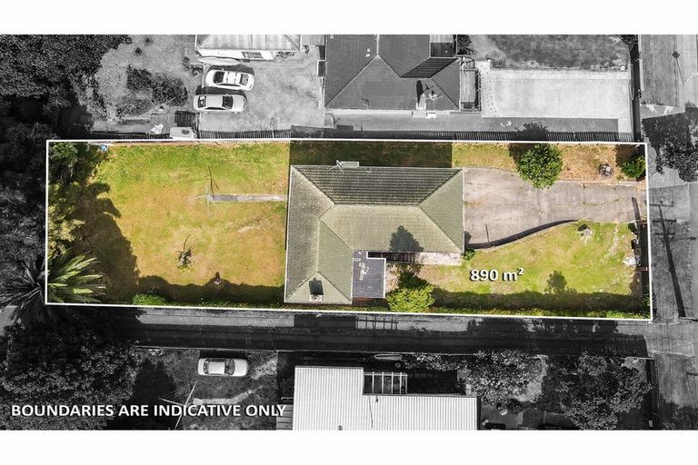 Photo of property in 41 Royal Road, Massey, Auckland, 0614