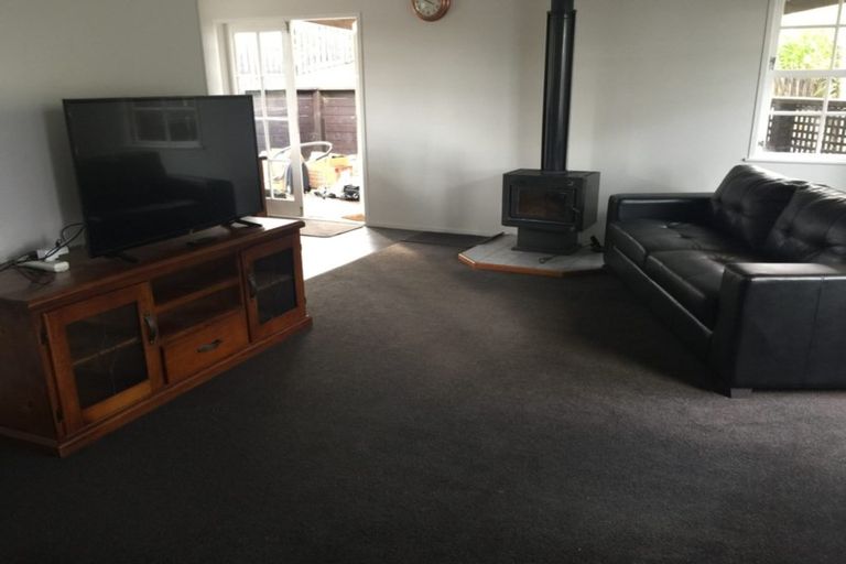 Photo of property in 27 Montclair Rise, Browns Bay, Auckland, 0630