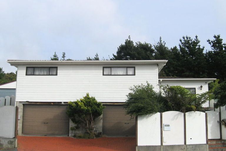 Photo of property in 24 Fenchurch Grove, Stokes Valley, Lower Hutt, 5019