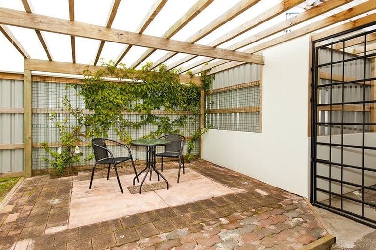 Photo of property in 17 Pandora Place, Pakuranga, Auckland, 2010