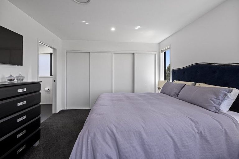 Photo of property in 8 Tikorangi Road East, Tikorangi, 4383