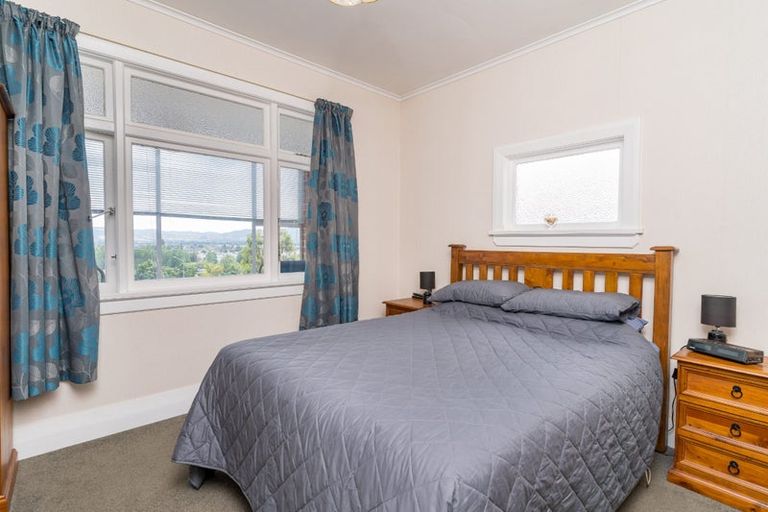 Photo of property in 16 Braeside, Kinmont Park, Mosgiel, 9024