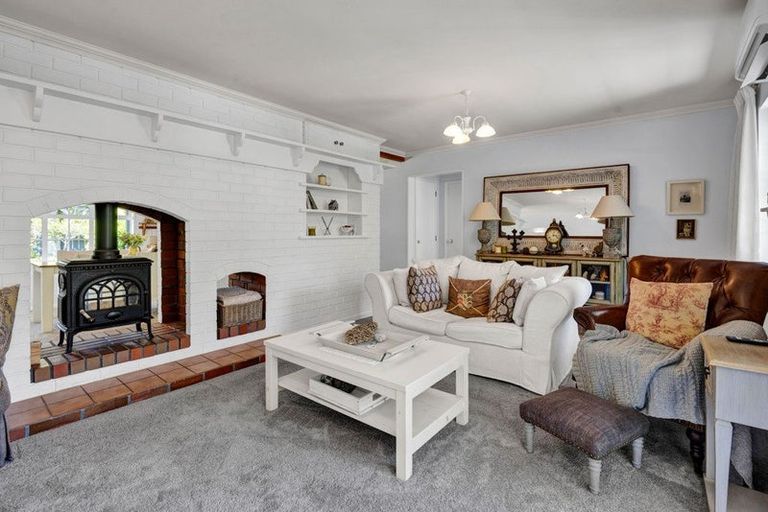 Photo of property in 11 Elder Grove, Whalers Gate, New Plymouth, 4310