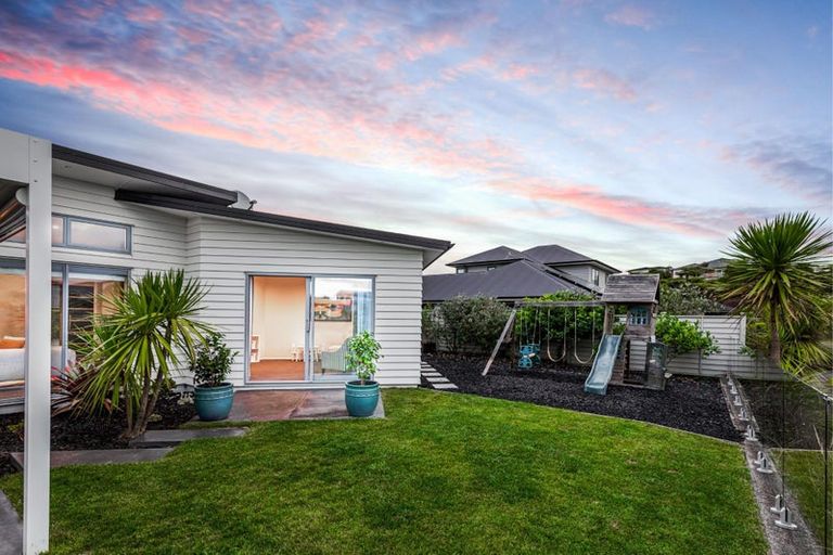 Photo of property in 3 Nikau Way, Riverhead, 0820