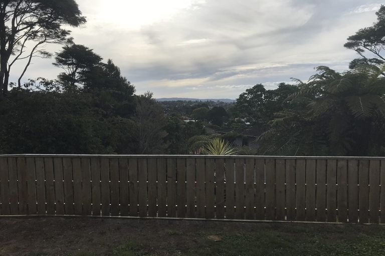 Photo of property in 38 Highland Avenue, Titirangi, Auckland, 0604
