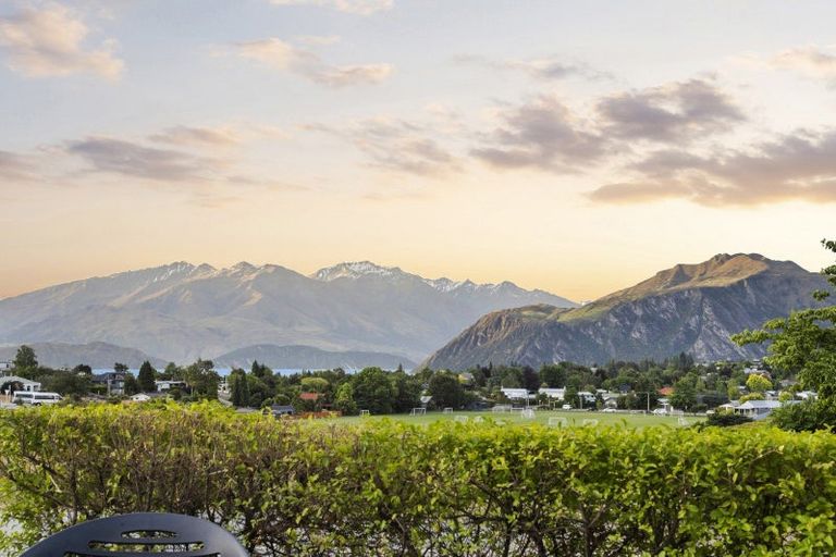 Photo of property in 3a Ironside Drive, Wanaka, 9305