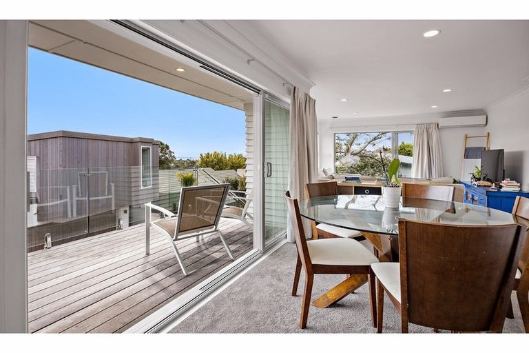 Photo of property in 54 Aberdeen Road, Campbells Bay, Auckland, 0620