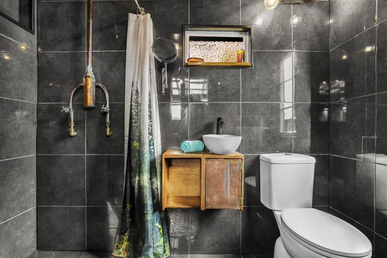 Photo of property in 42 Victoria Avenue, Waiuku, 2123