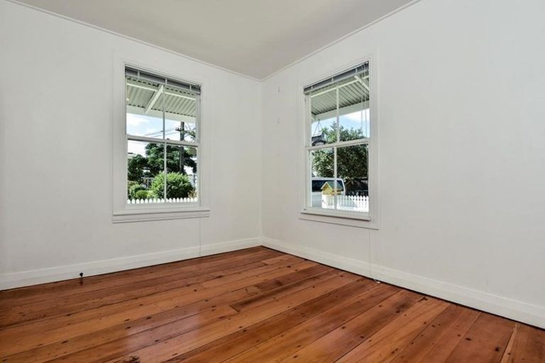 Photo of property in 1 Ethel Street, Sandringham, Auckland, 1025