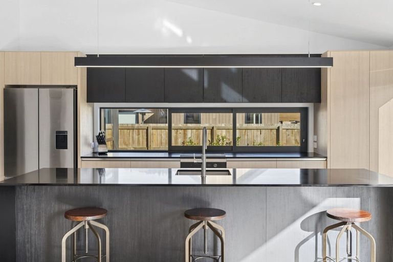 Photo of property in 6 Moonstone Street, Albert Town, 9305