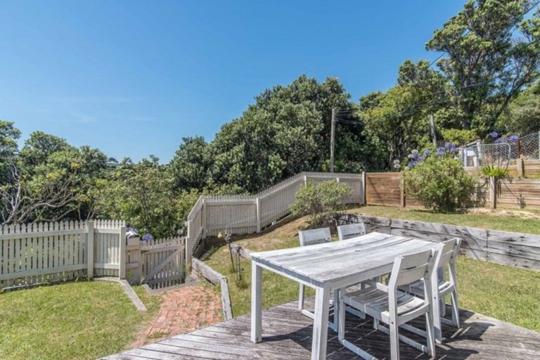 Photo of property in 36 Kinghorne Street, Strathmore Park, Wellington, 6022