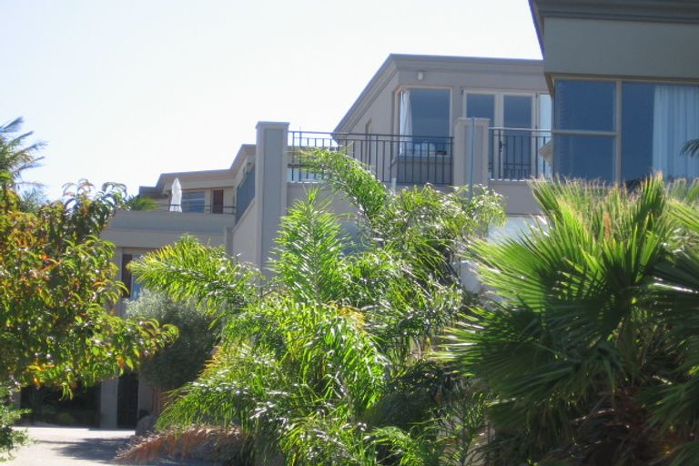 Photo of property in 14a Beach Road, Castor Bay, Auckland, 0620