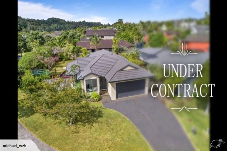 Photo of property in 17 Admirals Court Drive, Greenhithe, Auckland, 0632