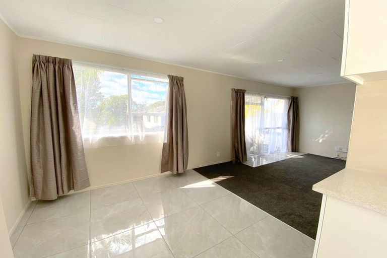 Photo of property in 1/20 Shalimar Place, Clover Park, Auckland, 2019