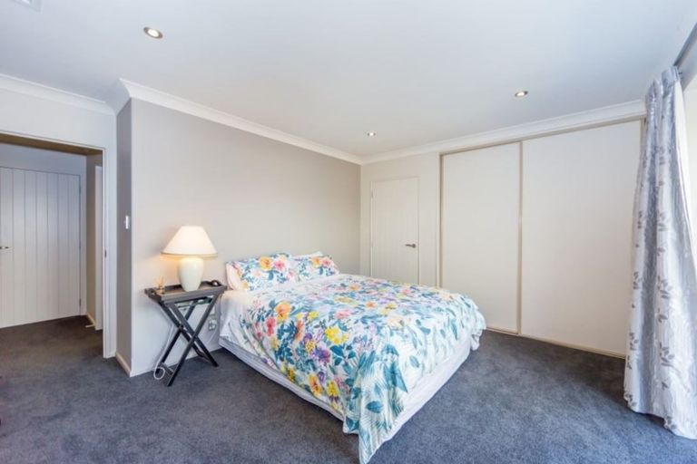 Photo of property in 32 Sovereign Gardens, Halswell, Christchurch, 8025