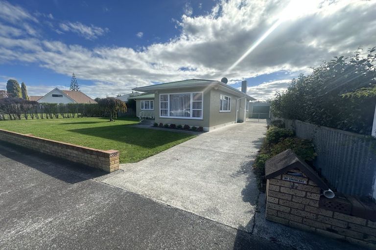 Photo of property in 17 Paisley Street, Awapuni, Palmerston North, 4412