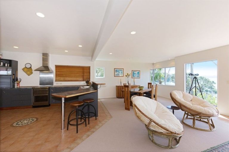 Photo of property in 65 Duncansby Road, Stanmore Bay, Whangaparaoa, 0932